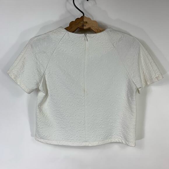 Do & Be Cream Crop Top Stretch Textured Cutout Small - Picture 6 of 9